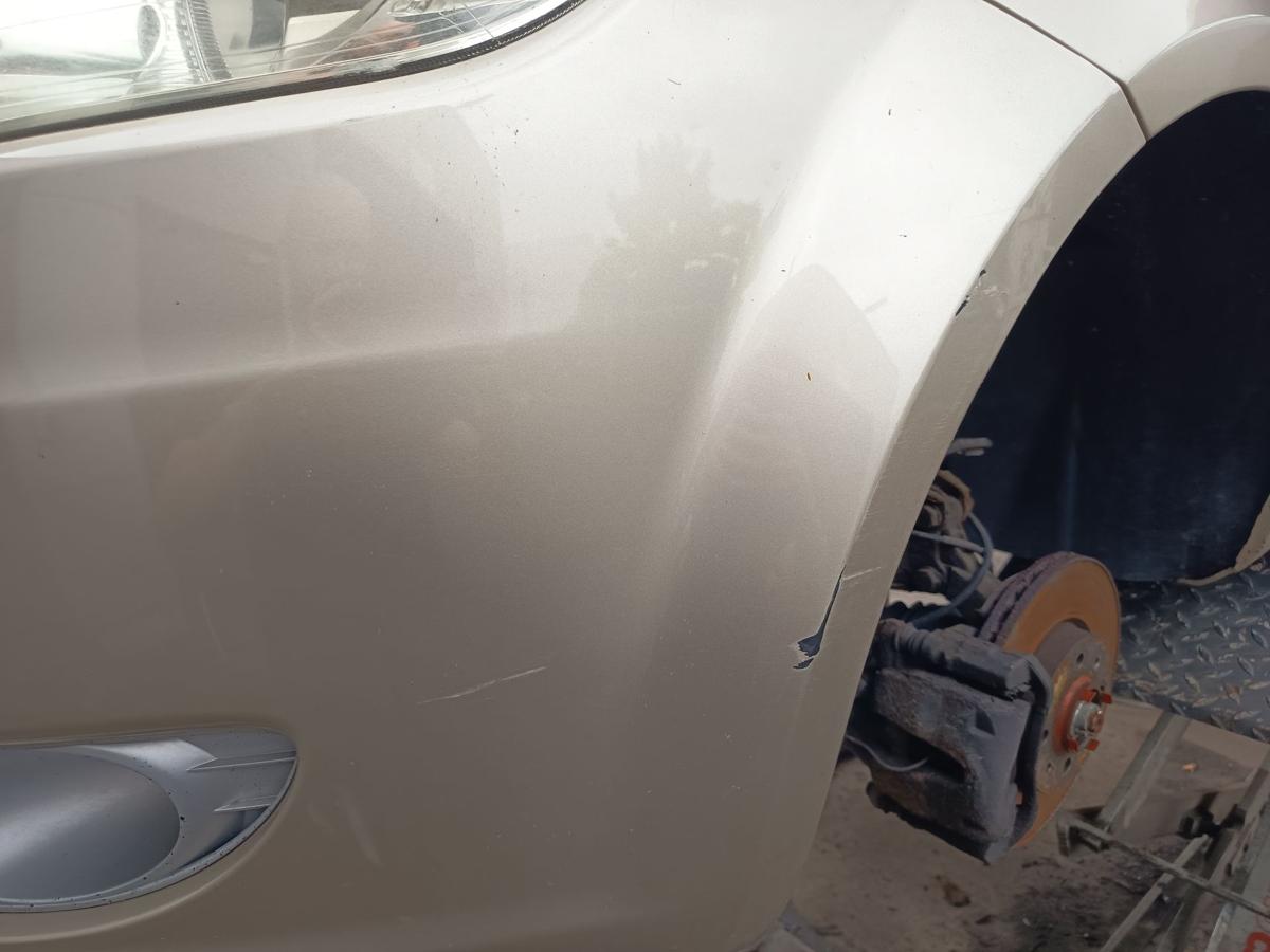 Fiat Linea original Stoßstange Fänger vorn/Front 261/A Elfenbein Bj 2008