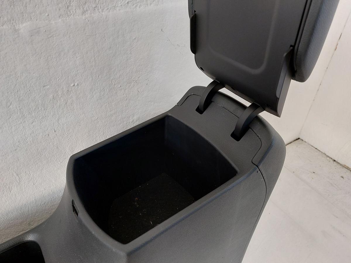 Hyundai i30 PD Mild Hybrid Mittelkonsole Mittelarmlehne Tunnelverkleidung