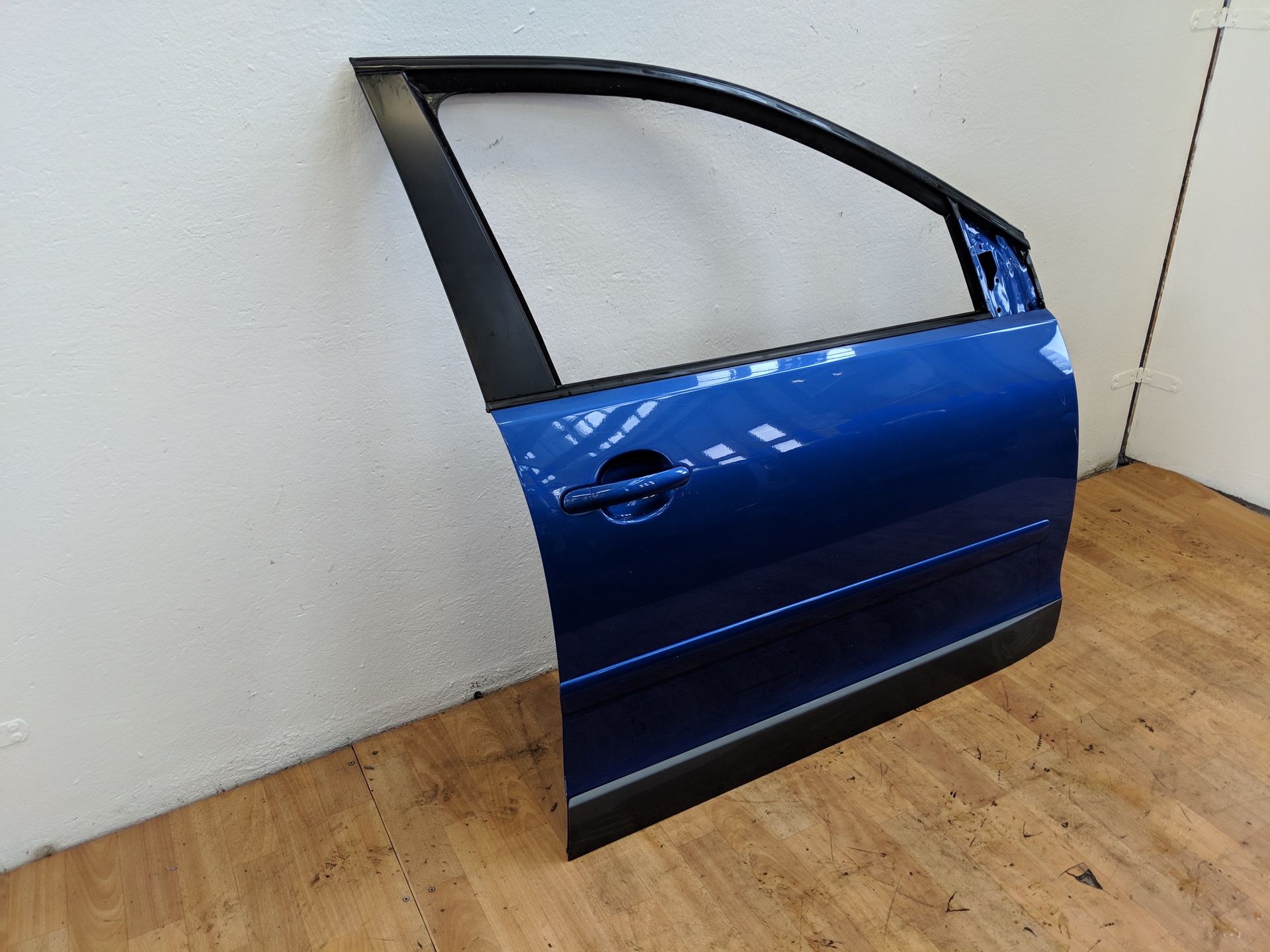 VW Polo 9N3 CROSS original Tür vorn rechts 5-türer Sondermodell blau LA5W