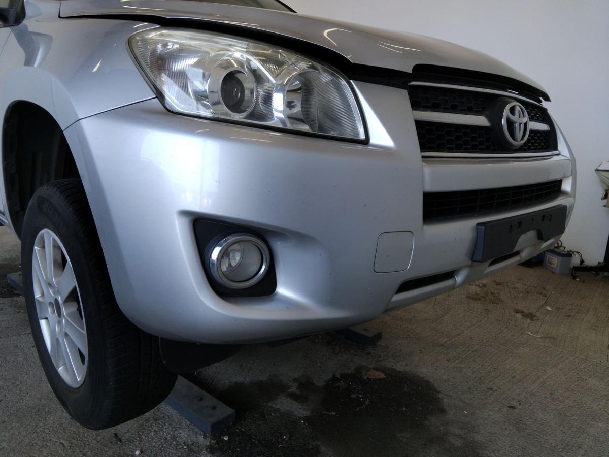 Toyota Rav4 3 Facelift original Stoßstange Stossfänger vorn BJ2010