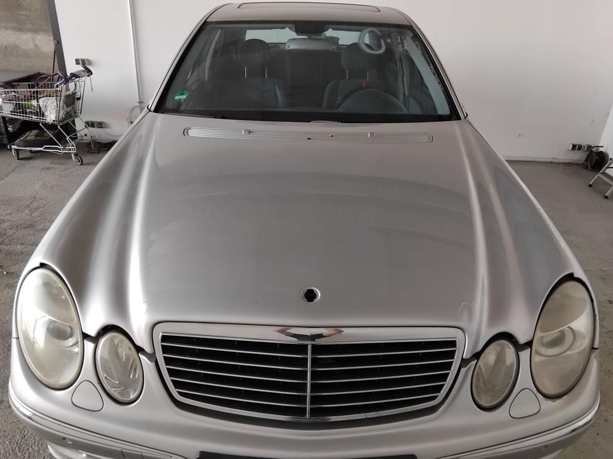 Mercedes E-Klasse 211 original Motorhaube Deckel vorn 744 brillantsilber BJ2004