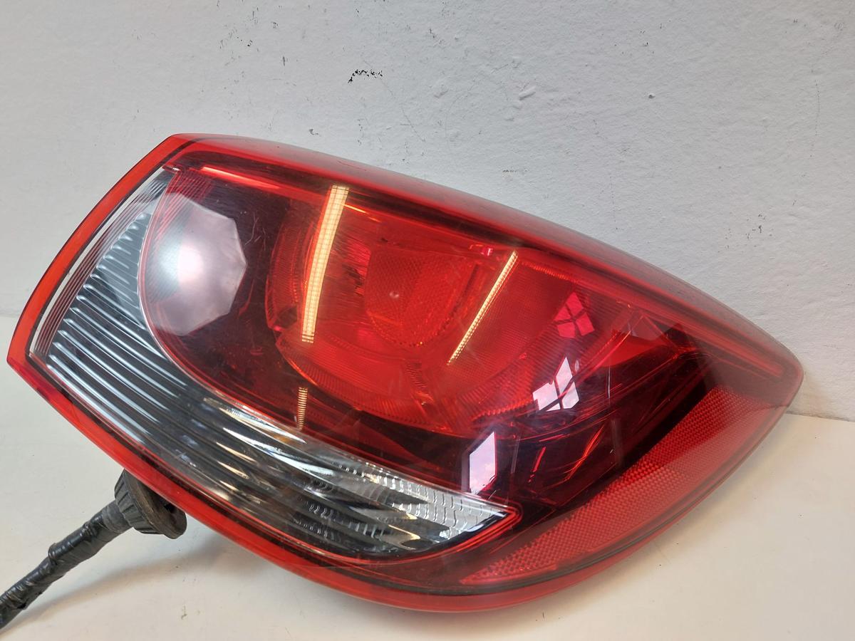 Mazda 2 Typ DJ R&uuml;ckleuchte R&uuml;cklicht Heckleuchte au&szlig;en rechts Ecke OEM