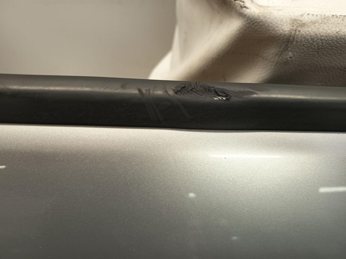 Audi A3 8P vor Facelift 5-TRG original Tür vorn rechts LY7W Lichtsilber Bj 2006