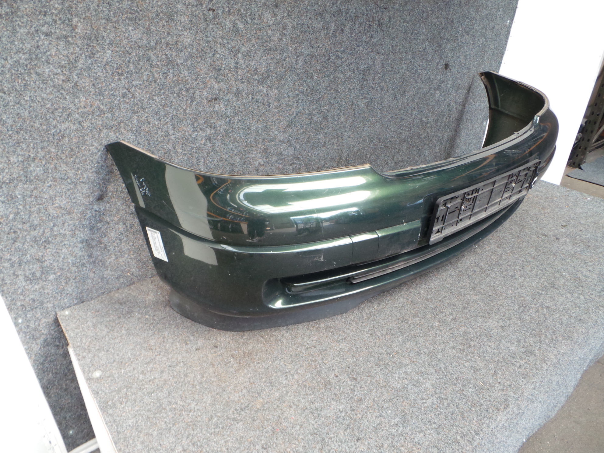 Opel Astra (G) Caravan BJ 2000 Stoßstange vorn Stoßfänger Grün