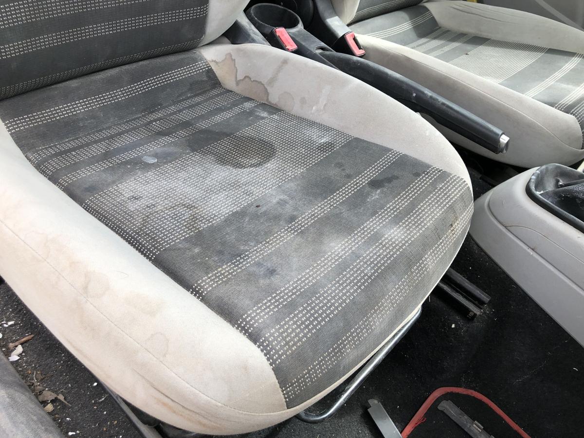 Seat Mii Typ AA Sitz vorn rechts Beifahrersitz Stoff ohne Heizung 3 t&uuml;rer