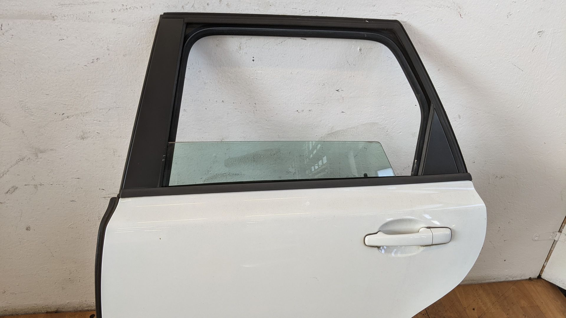 Volvo V50 Tür hinten links Kombi Fondtür Rohbau Ice White Solid