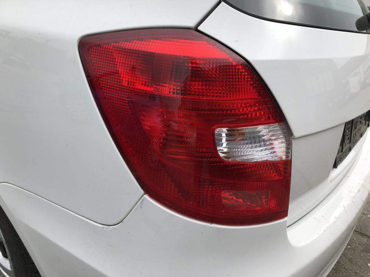 Skoda Fabia 2 5J Rückleuchte Rücklicht links Kombi Heckleuchte