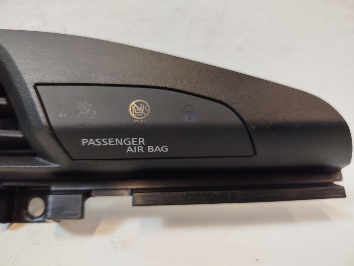 Nissan Micra K14 Luftd&uuml;se Luftdusche Luftausstr&ouml;mer L&uuml;ftd&uuml;sen Mittelkonsole