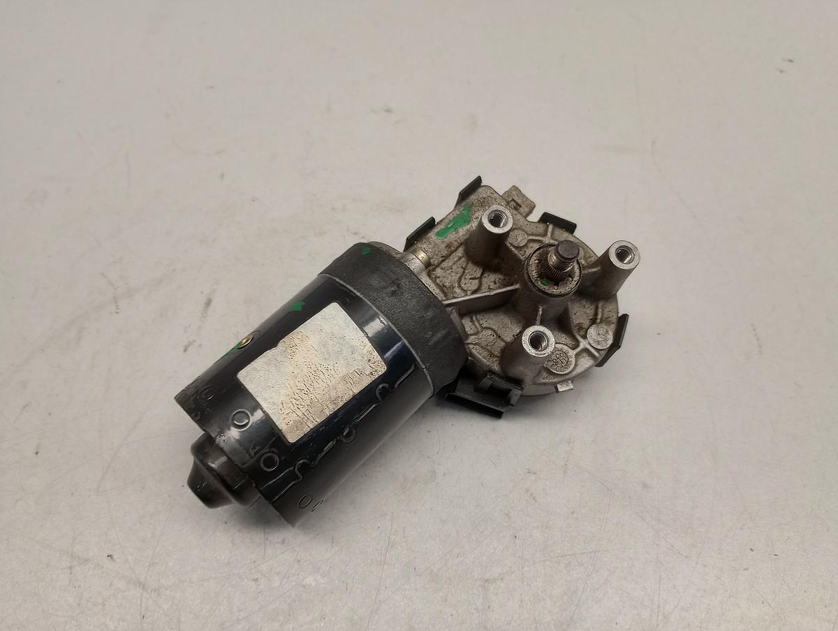 Audi A3 8L orig Wischermotor vorne Scheibenwischermotor 0390241151 Bj 1999