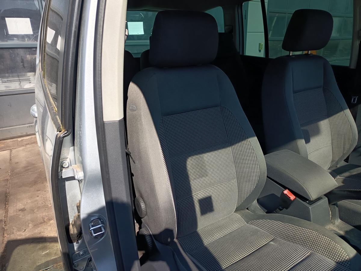 VW Touran 1T original Sitz vorne rechts Stoff Sitzheizung Baujahr 2004
