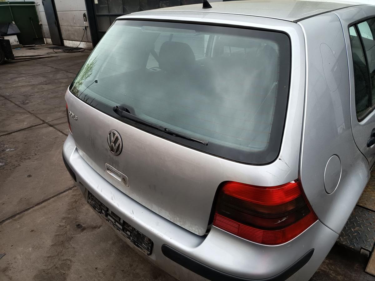 VW Golf IV original Heckklappe mit Scheibe LA7W Reflexsilber Bj 2002