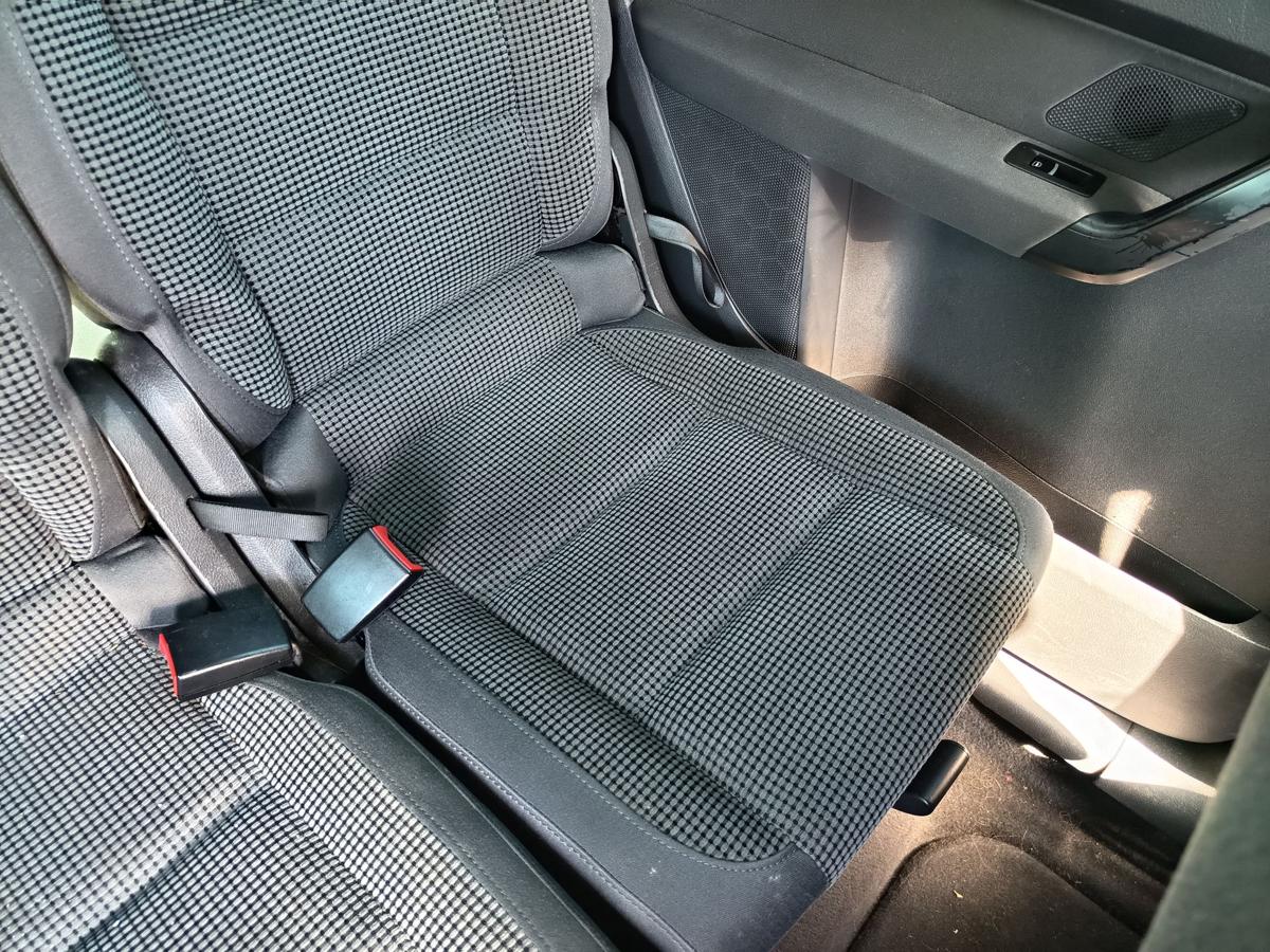 VW Touran 1T original Sitz hinten links 2 Reihe Stoff Baujahr 2004