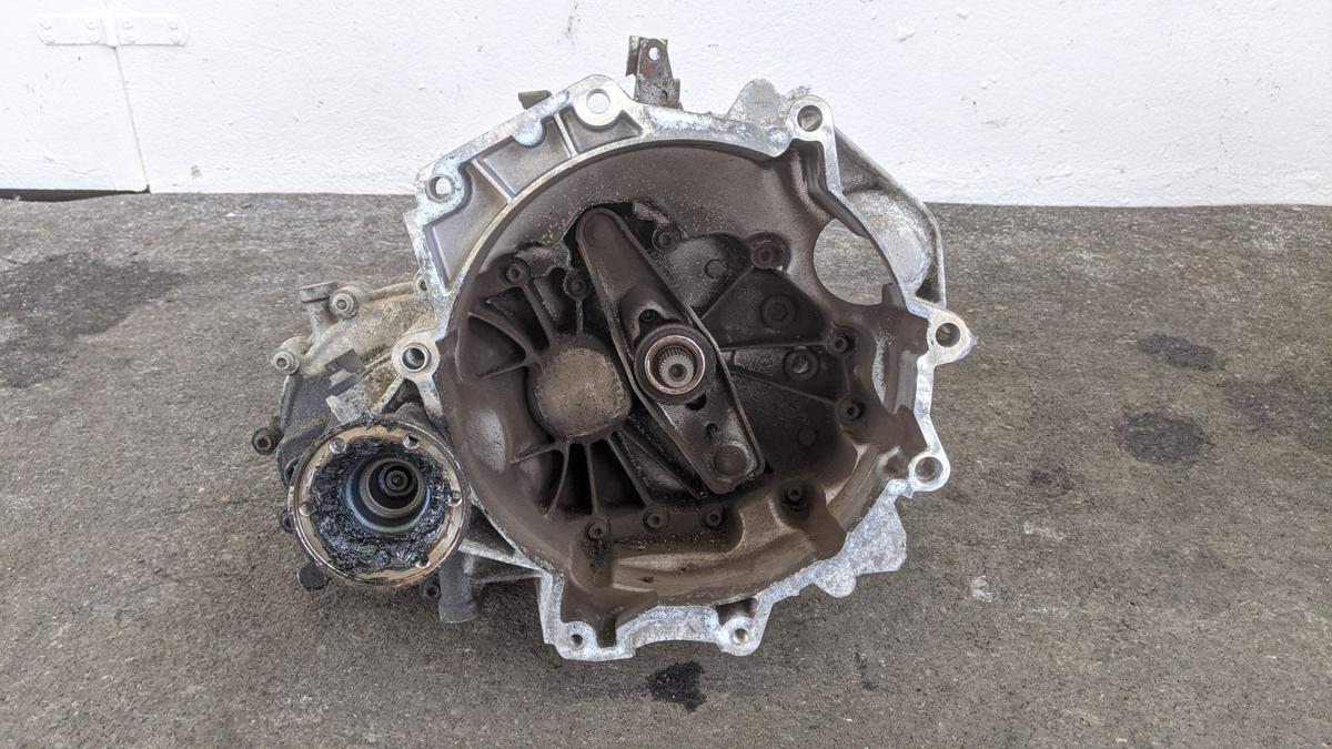 Manuelles Getriebe Schaltgetriebe 5 Gang JJL nur 81tkm VW Polo 9N3