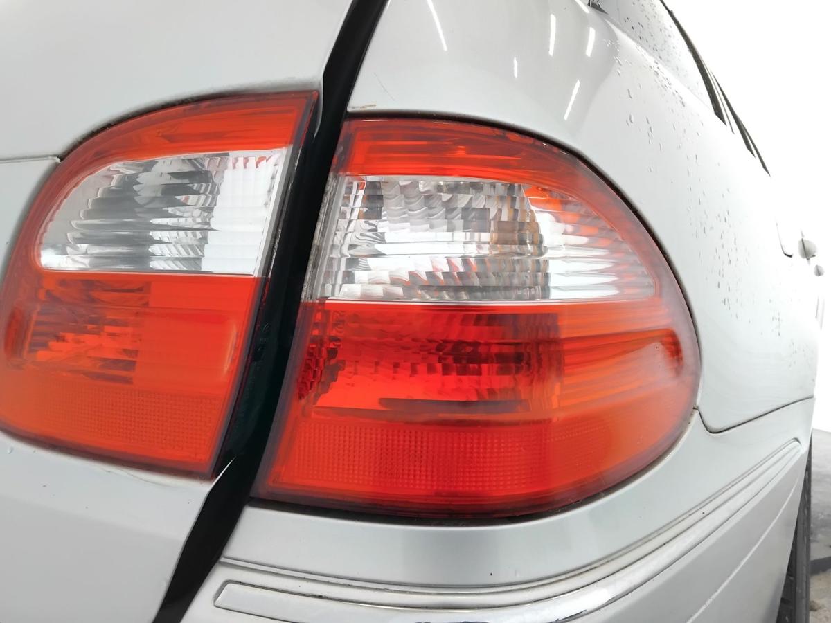 Mercedes E Klasse Kombi S211 original R&uuml;ckleuchte Heckleuchte rechts BJ2004