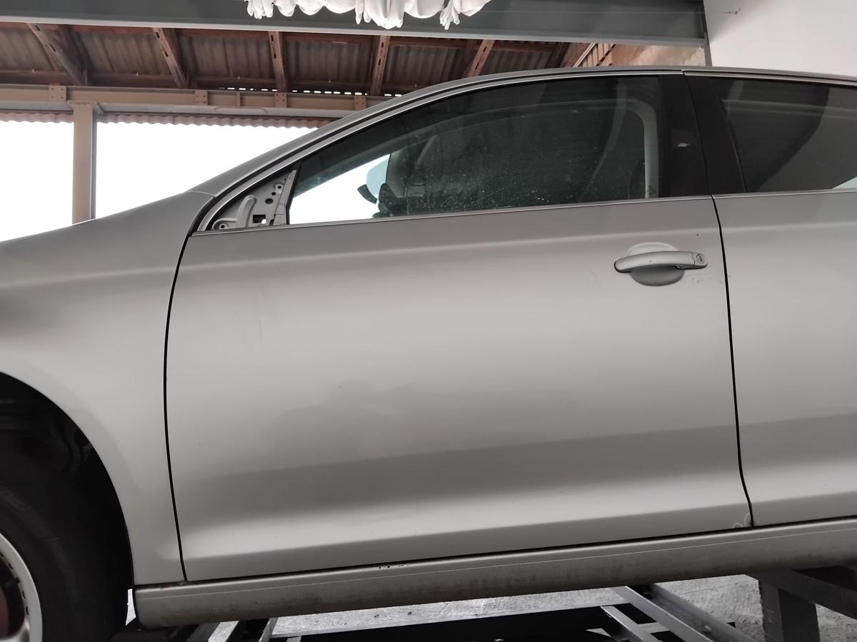 VW Jetta 5 Golf 5 Variant 1K2 T&uuml;r vorn links Fahrert&uuml;r LA7W reflexsilber BJ2007