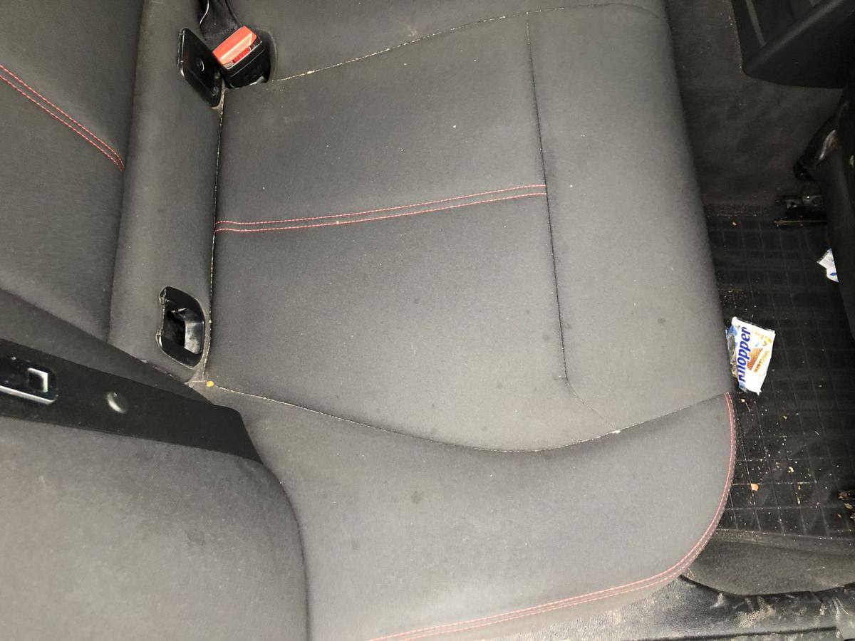 BMW 3er F31 Kombi Sportline Sitzbank R&uuml;cksitzbank R&uuml;ckbank R&uuml;cksitz roten N&auml;hte