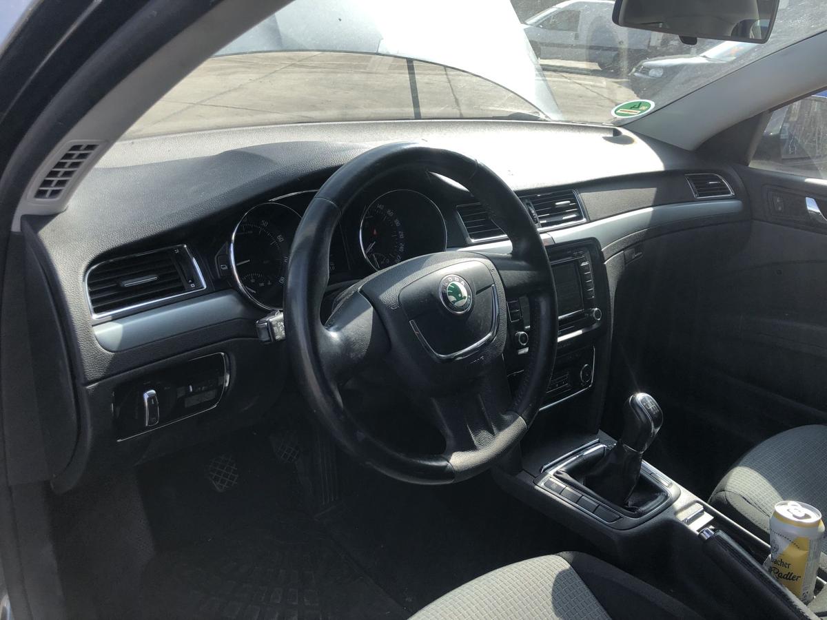Skoda Superb 2 Typ 3T Armaturenbrett Cockpit Armaturentafel im Rohbau Dashboard