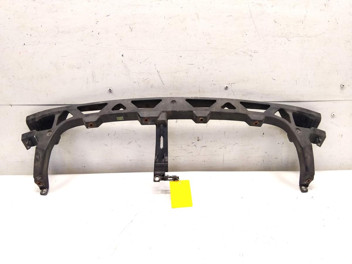 VW Passat 3BG original Grillträger Stützteil Stoßfänger vorn oben Bj.2001