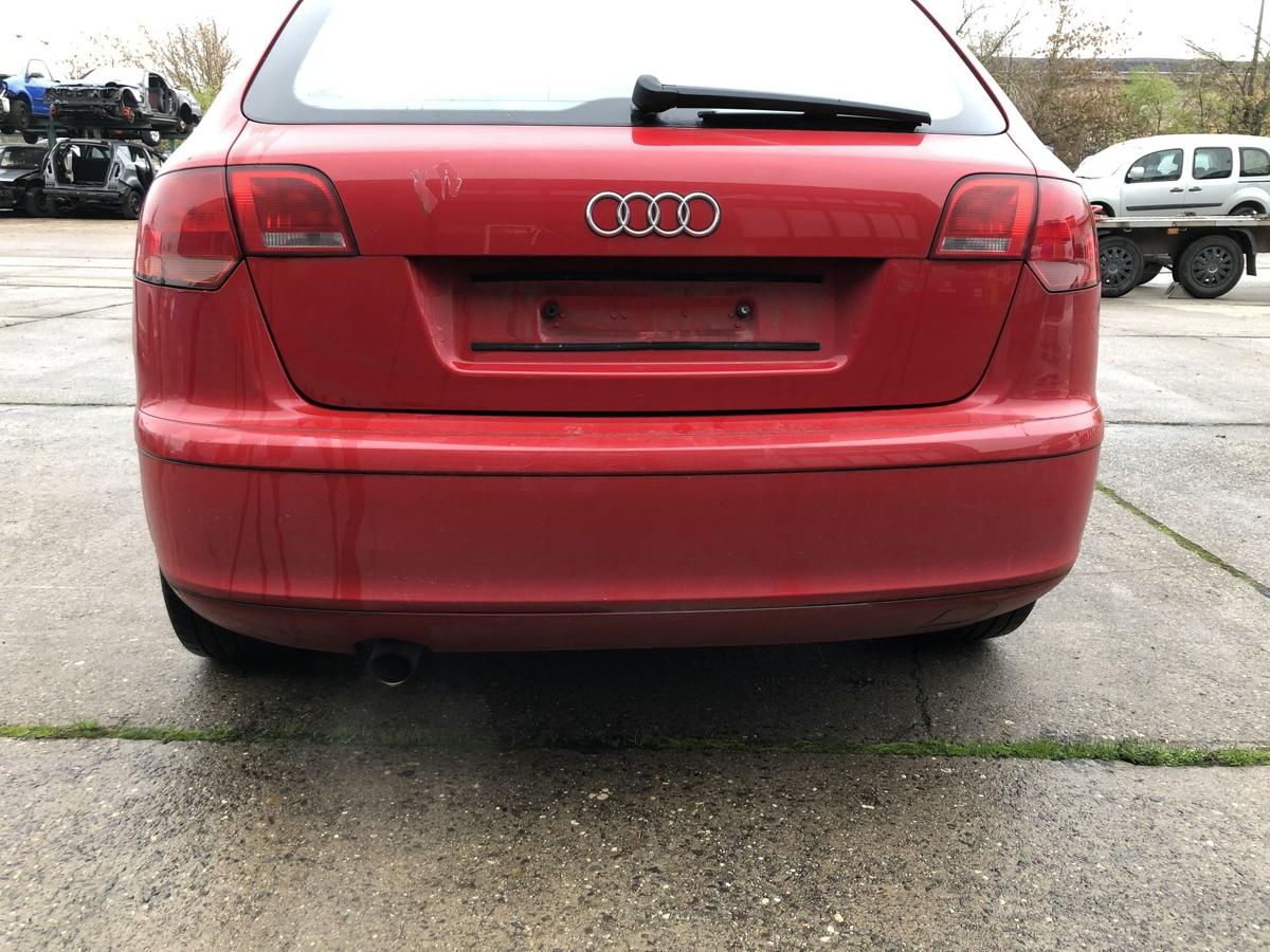 Audi A3 8PA Sportback Stoßfänger hinten Heckstoßstange Heckschürze LY3J rot