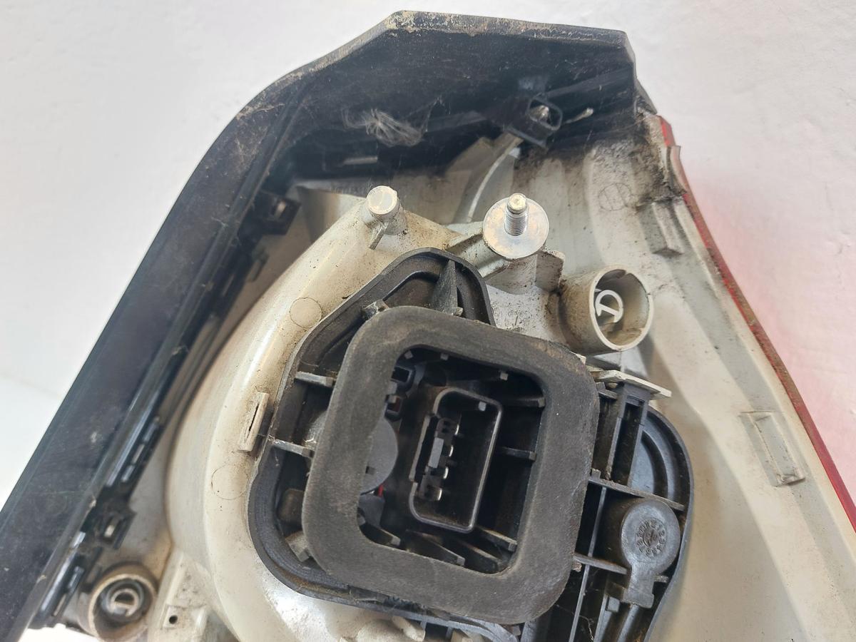 VW Golf V 5 1K Rückleuchte Schlussleuchte Rücklicht aussen links 3/5 Türer