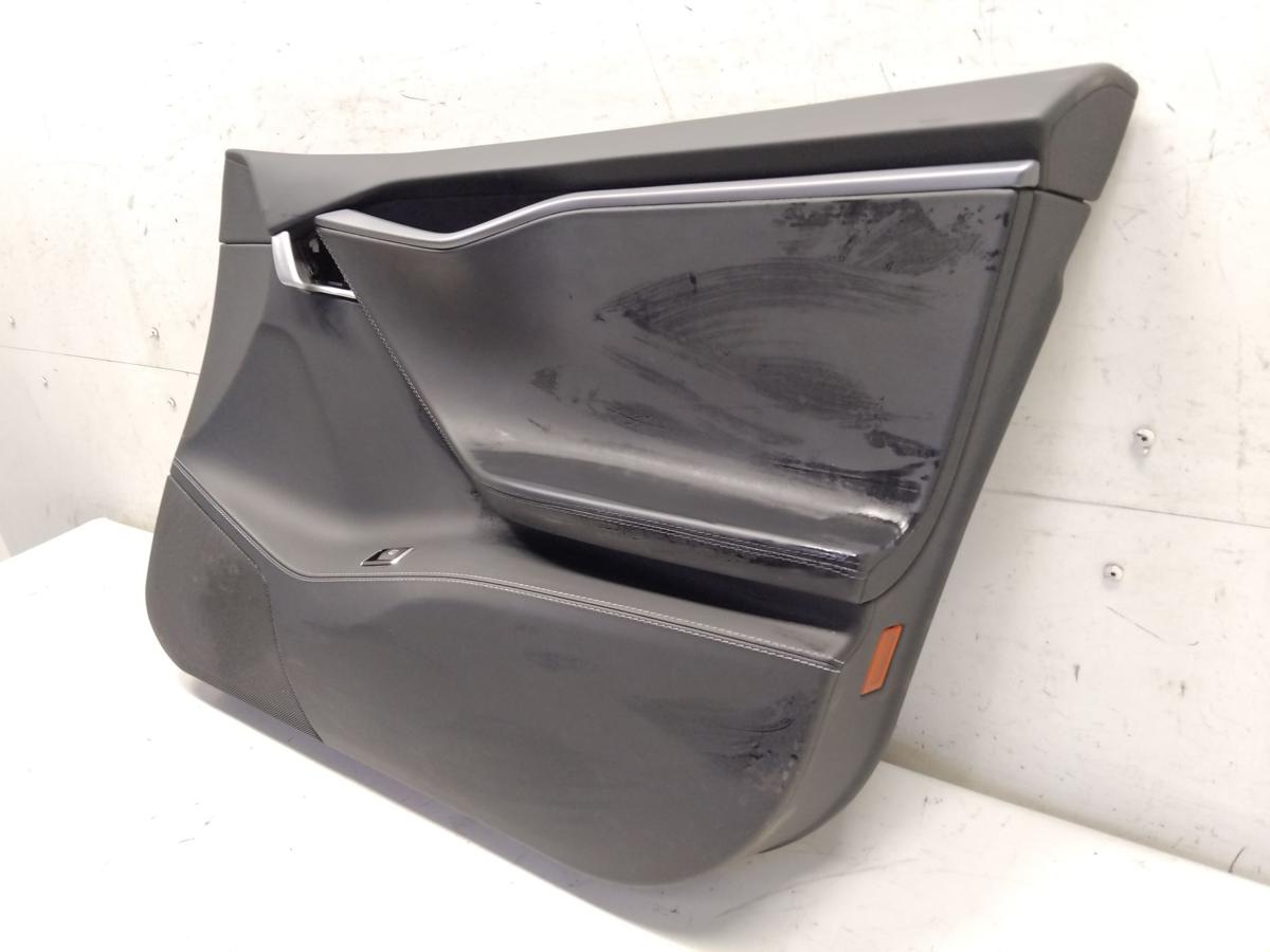 Tesla Model S T&uuml;rverkleidung vorn rechts Premium Kunstleder schwarz Bj.2019