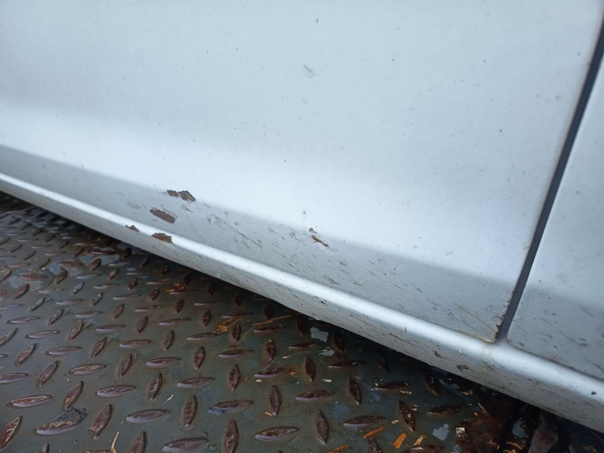 Opel Astra J original T&uuml;r vorn rechts Beifahrer Rohbau Z40R Schneewei&szlig; Bj 2013