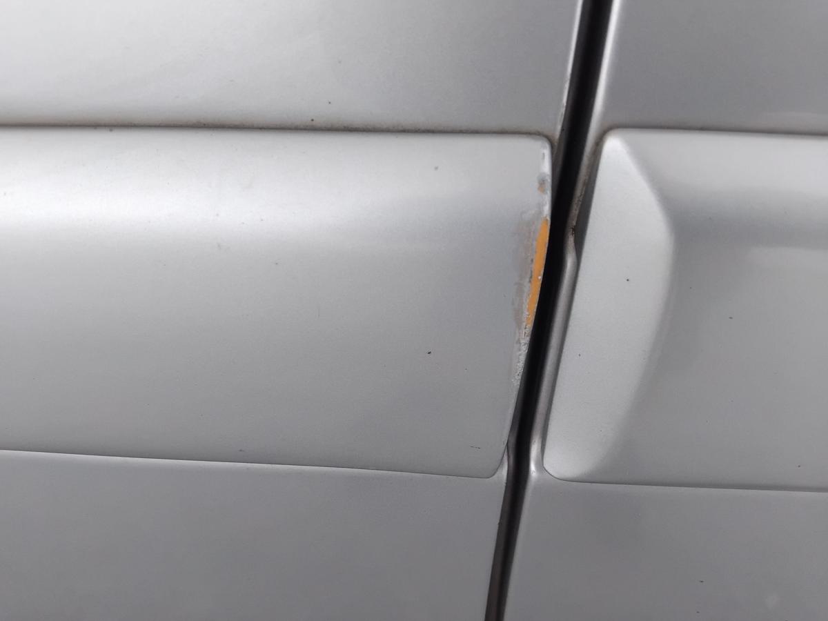 Audi A6 C4 T&uuml;r vorn links Fahrert&uuml;r T&uuml;rblatt LY7M alusilbermetallic BJ1996