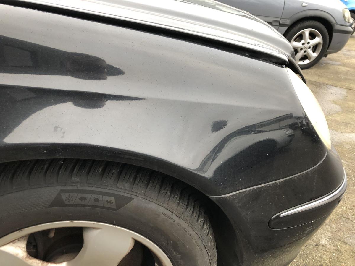 Mercedes W211 S211 E Klasse Kotfl&uuml;gel vorne rechtss Fender Radabdeckung schwarz