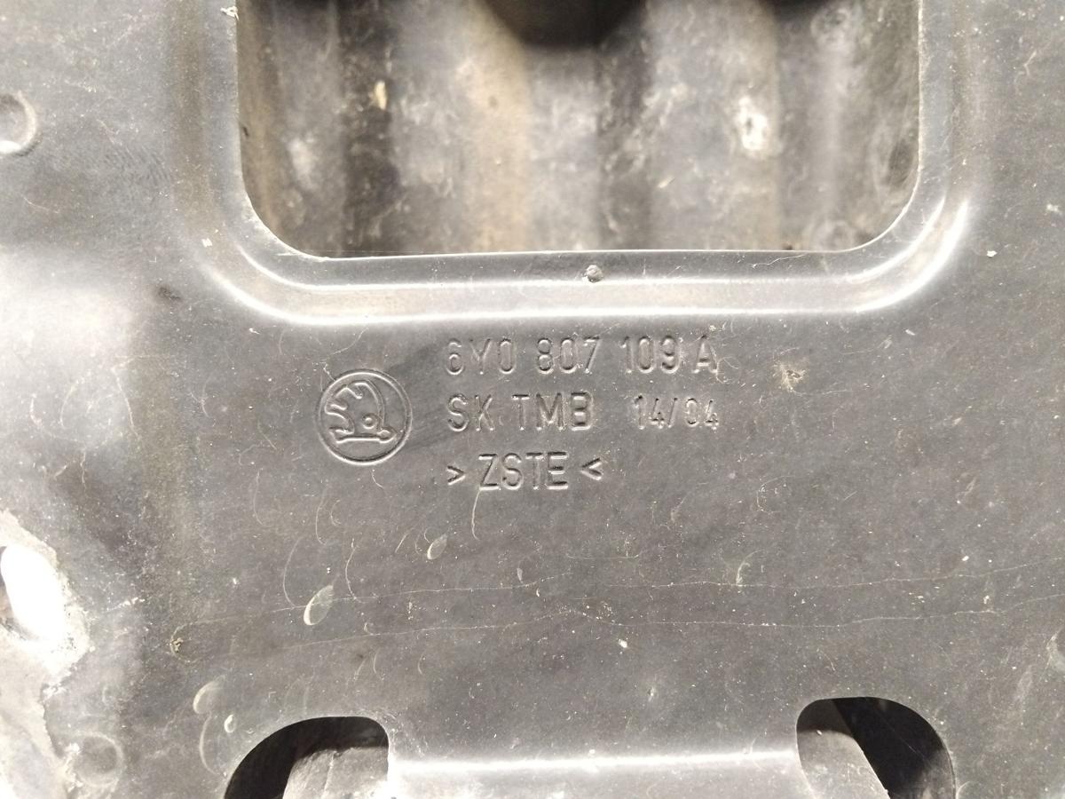 Skoda Fabia 1 6Y original Tr&auml;ger Verst&auml;rkung Sto&szlig;f&auml;nger Sto&szlig;stange vorn BJ2004