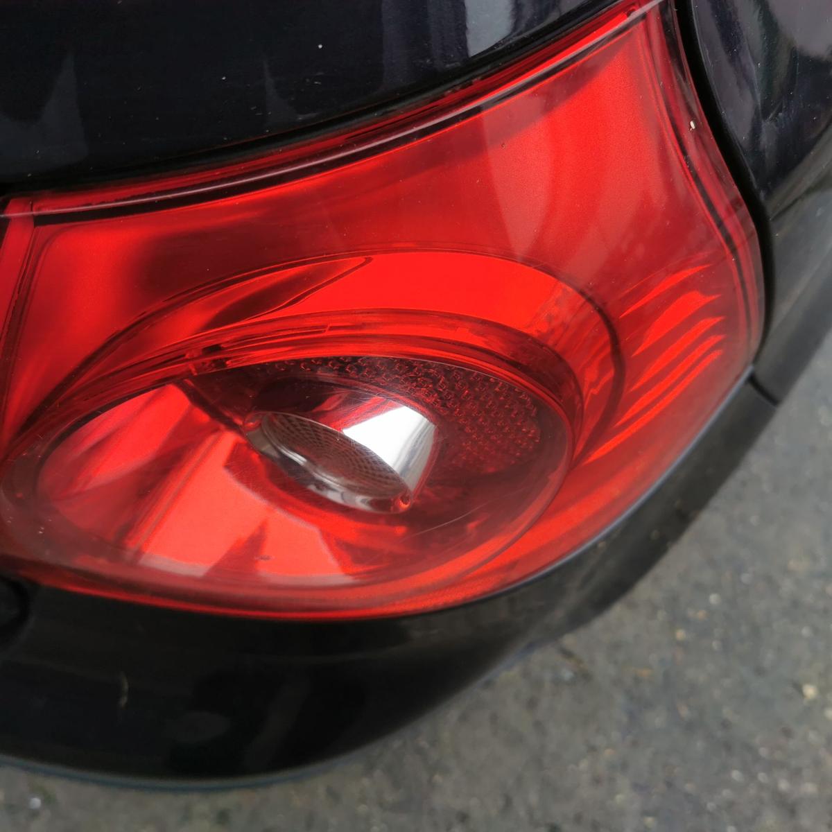 VW Golf 5 V 1K Rückleuchte Schlussleuchte Rückleuchte Lampe aussen rechts 5trg