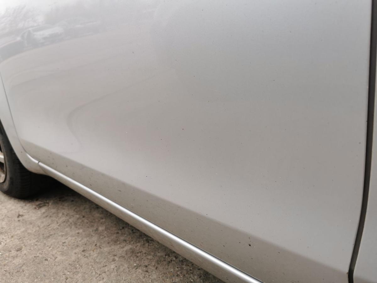 Toyota Yaris XP9 Fahrertür Autotür Tür Rohbautür vorn links 1E7 Silver Pearl FRA