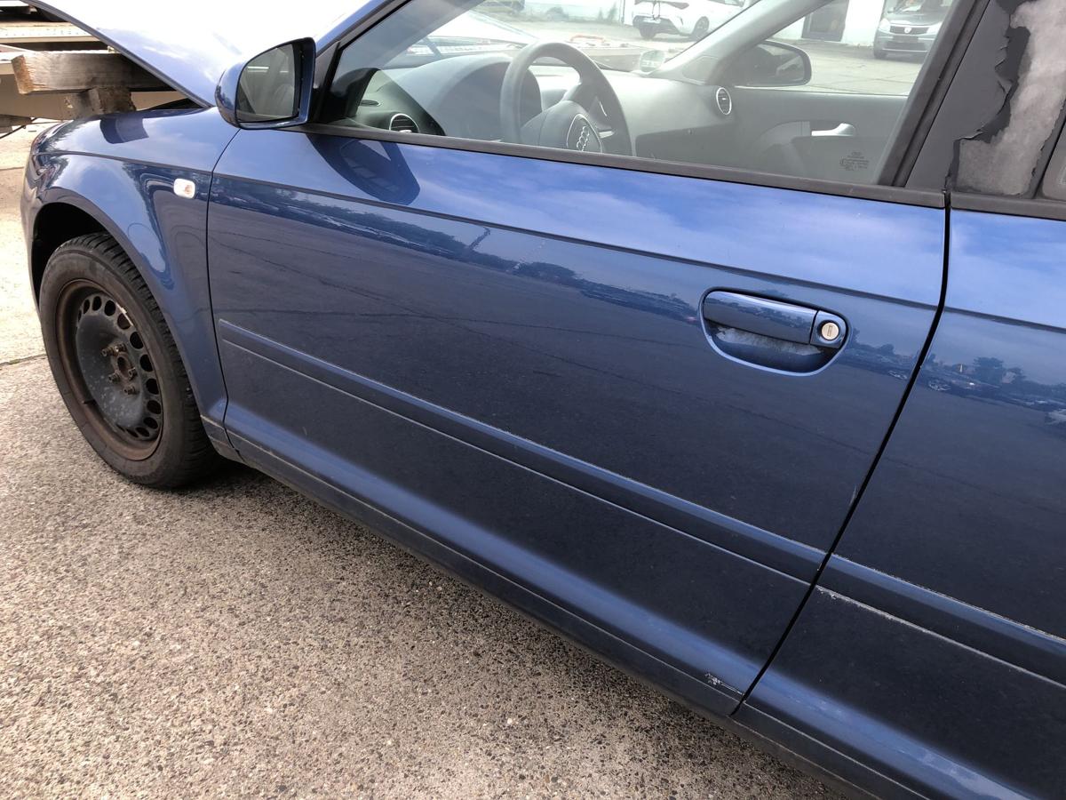 Audi A3 8P ab05 T&uuml;r vorn links Fahrert&uuml;r im Rohbau mit Scheibenrahmen LZ5C 3trg