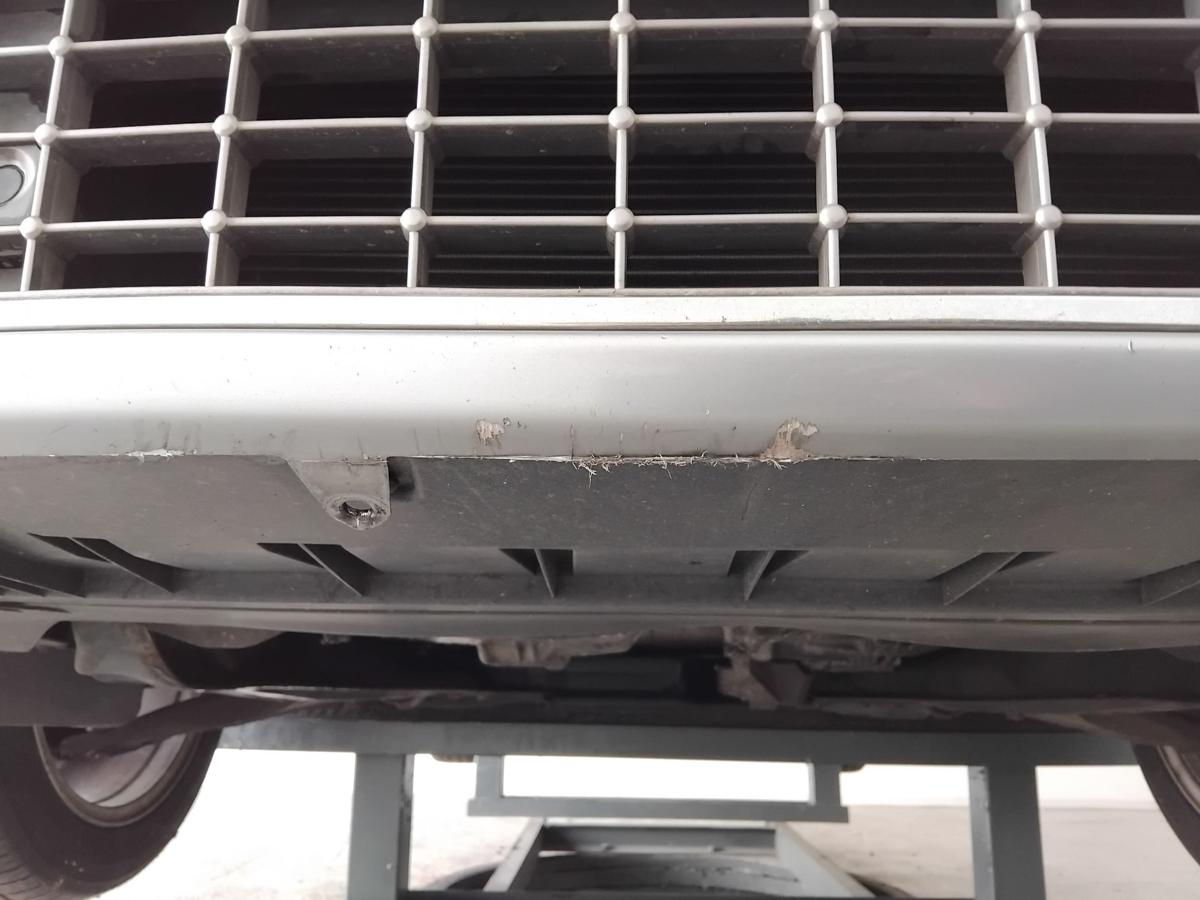 Ford Mondeo 4 BA7 original Sto&szlig;stange Sto&szlig;f&auml;nger vorn mit PDC Grill BJ2007 Cosmic Silber