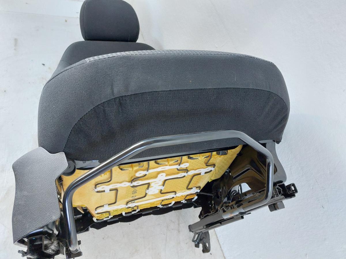 Opel Corsa D Beifahrersitz Sitz Autositz vorn rechts Stoff 5 Türer