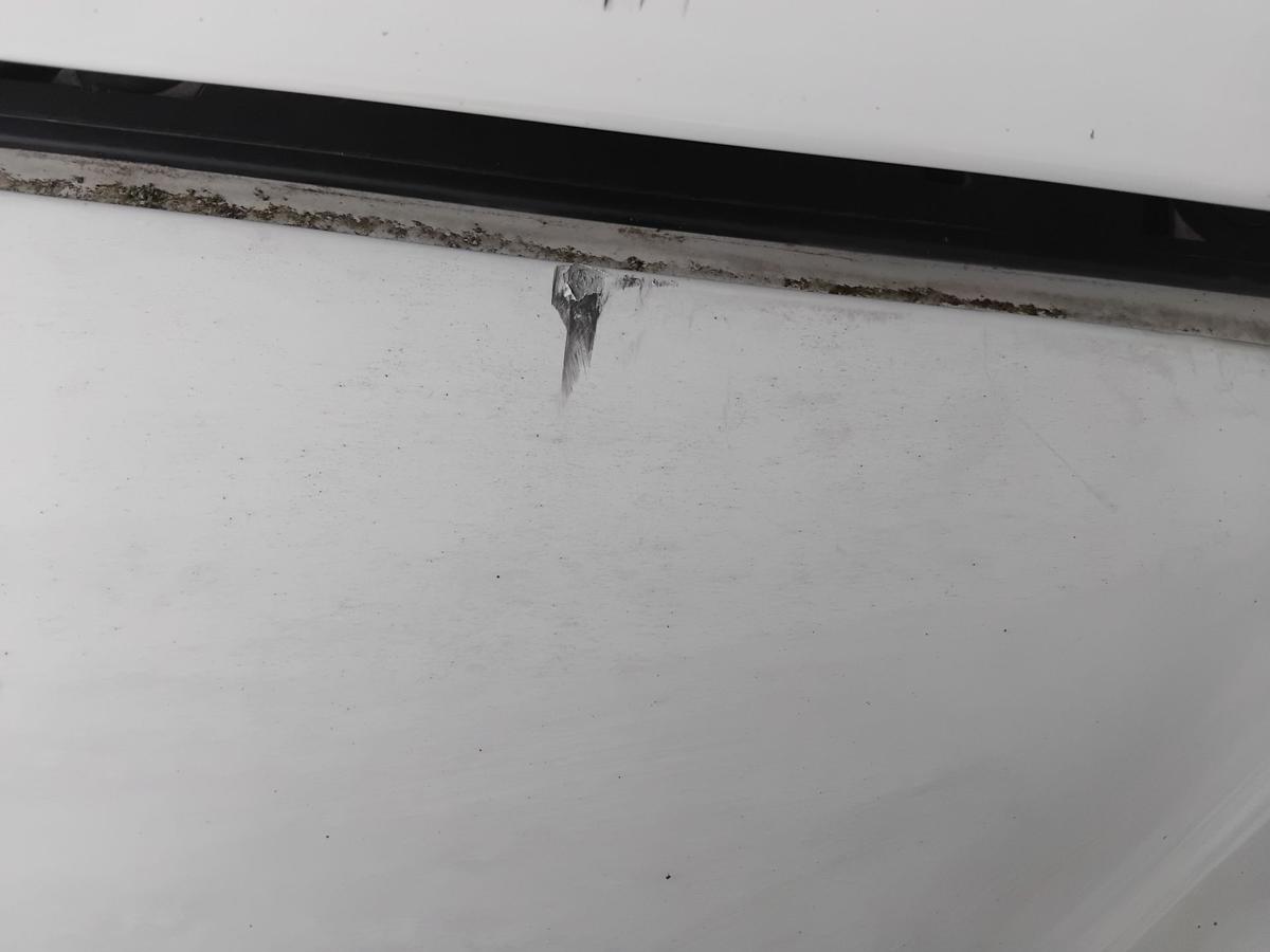 Peugeot 308 I original Sto&szlig;stange Sto&szlig;f&auml;nger vorn EWP Schneewei&szlig; BJ2010