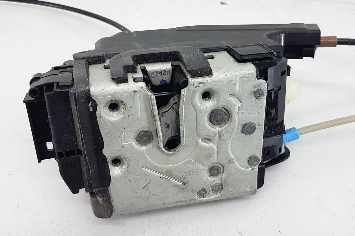 Tesla Model X T&uuml;rschloss vorn links Bj2022 1112063-00-C f&uuml;r ZV 3 Pins