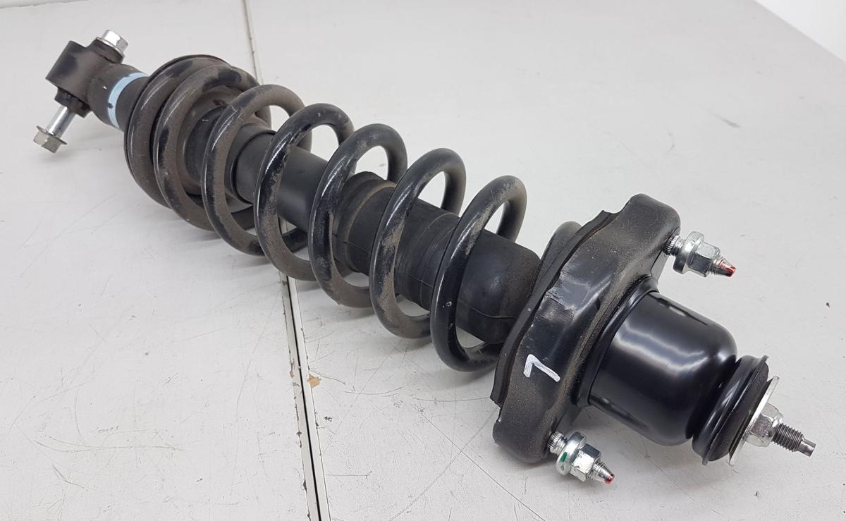 Mitsubishi Eclipse Cross Federbein hinten links Bj2023 56210W110P 2,4 72kw 4WD