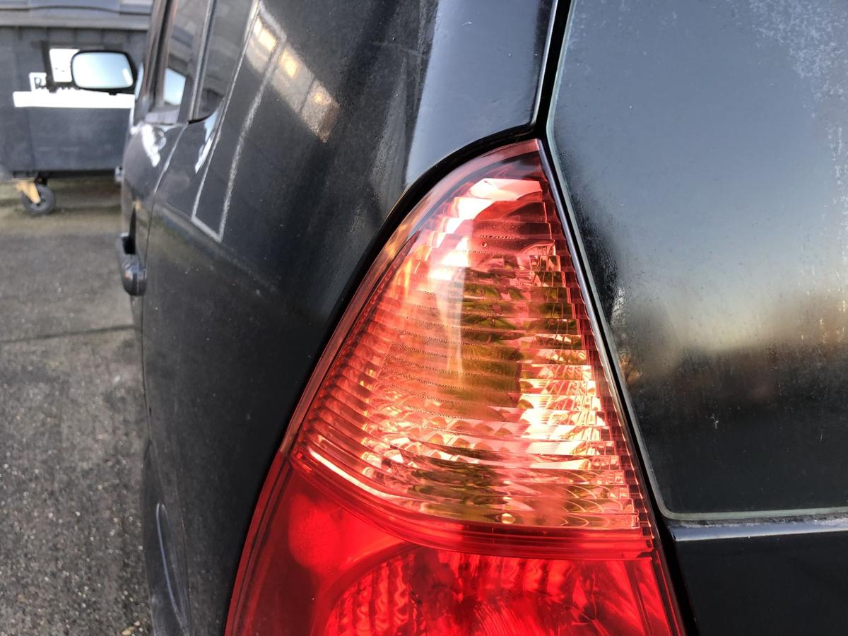 Daihatsu YRV M2 R&uuml;ckleuchte links R&uuml;cklicht R&uuml;ckscheinwerfer Licht hinten