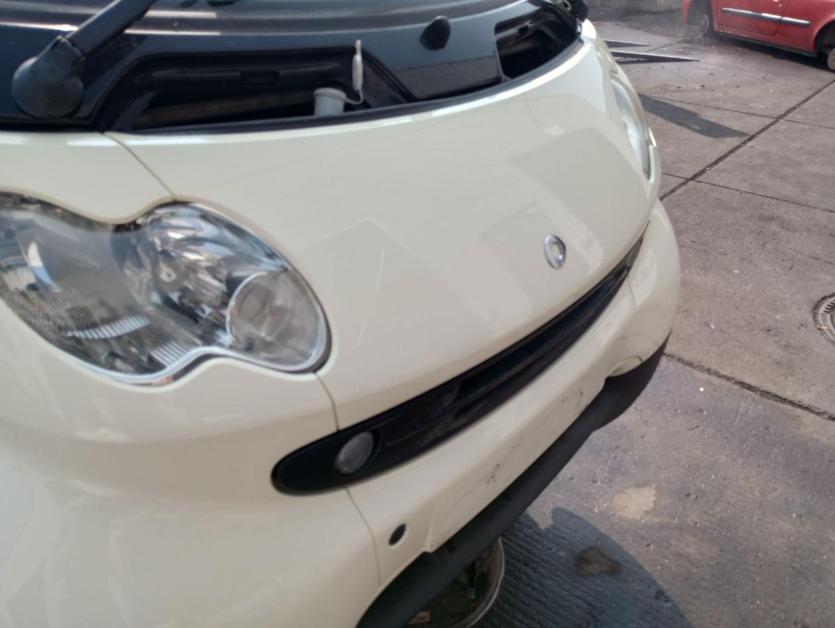 Smart 450 Coupe original Sto&szlig;stange Stossf&auml;nger vorn Mitte Elfenbein Bj 2006