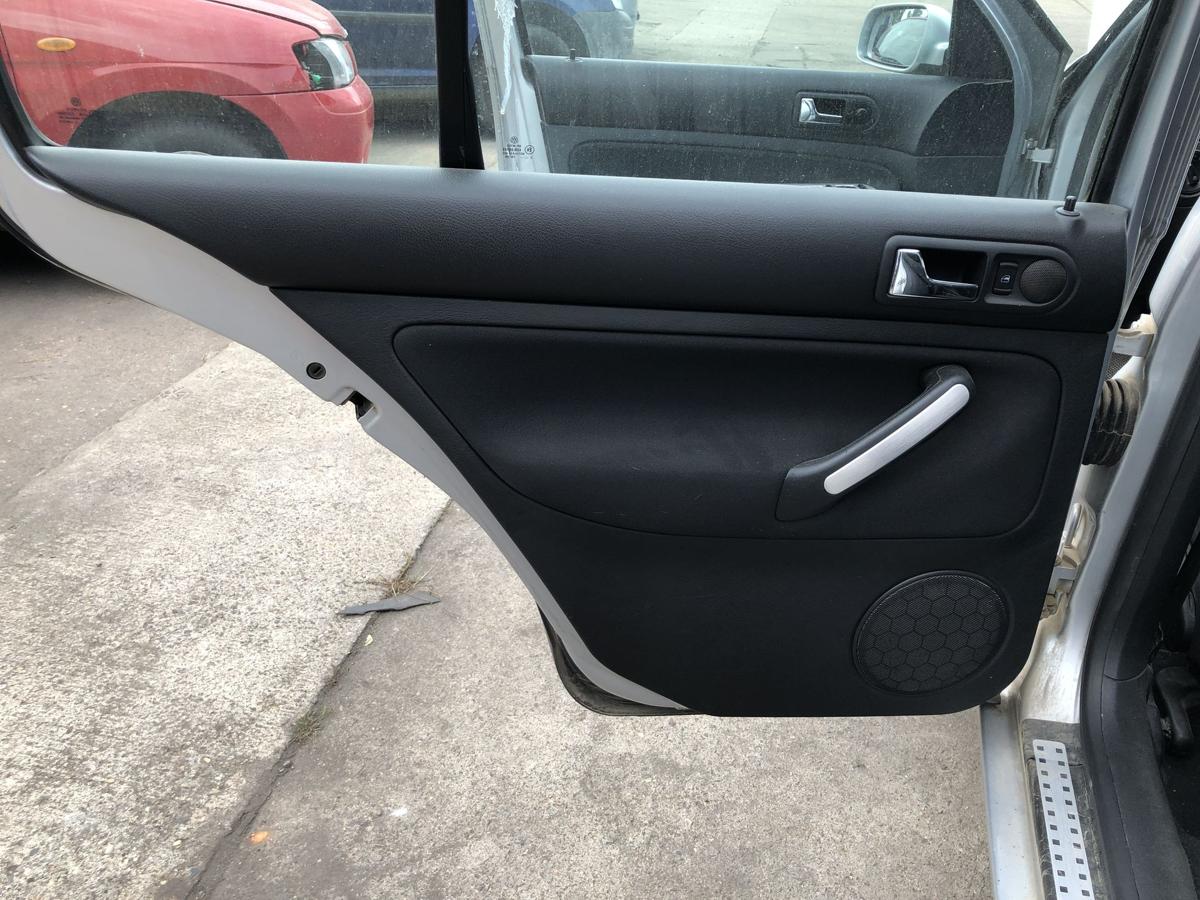 VW Bora 1J T&uuml;rverkleidung hinten links Fondt&uuml;rverkleidung f&uuml;r EFH Limo OEM