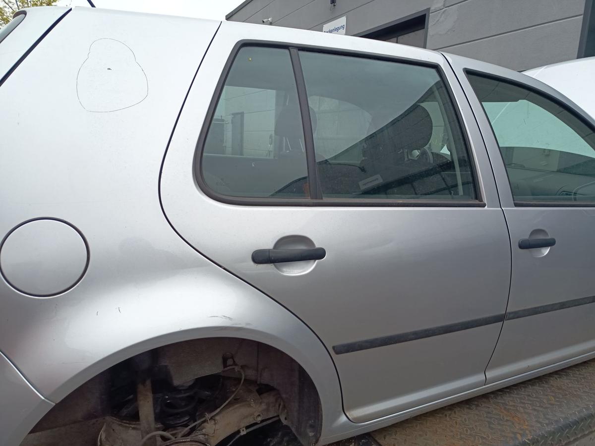 VW Golf IV original T&uuml;r hinten rechts LA7W Reflexsilber Baujahr 2002