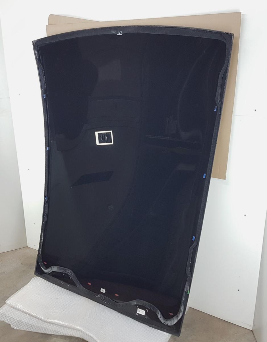 Tesla Model Y Panoramadach get&ouml;nt Bj2022 1635479-00-B Panoramic Roof