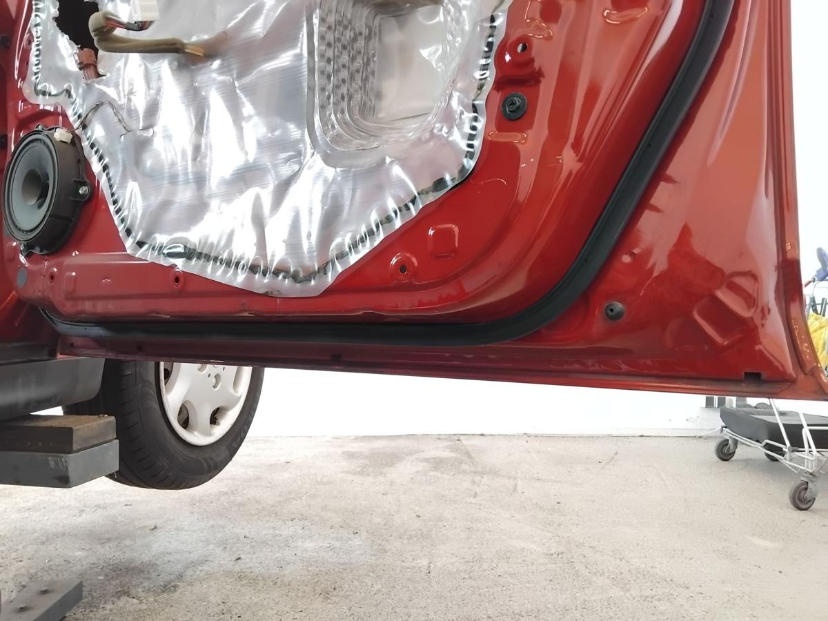 Nissan Tiida C11 T&uuml;r vorn rechts Beifahrert&uuml;r NAC New Red 5-t&uuml;rig BJ2009