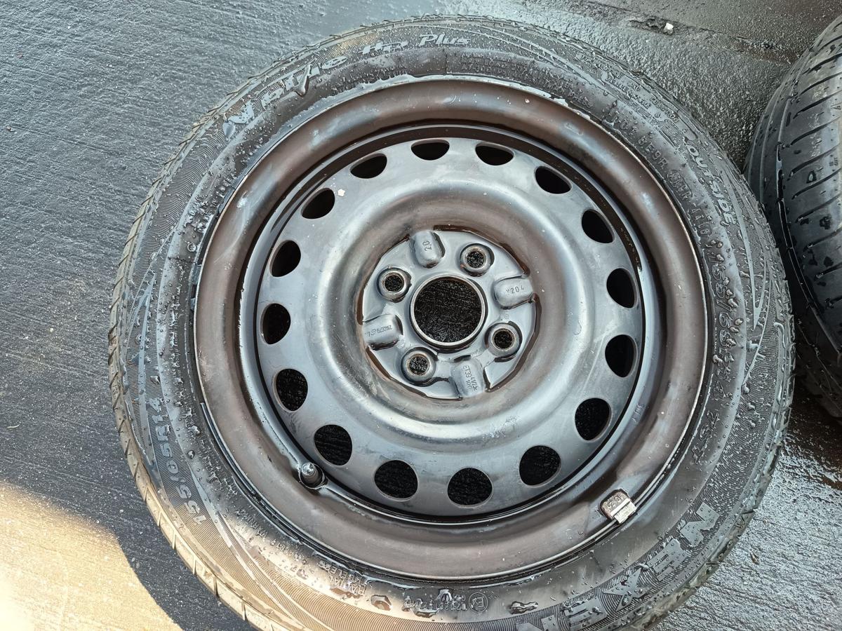 Peugeot 107 original Satz Stahlfelgen ohne Reifen 4,5x14 ET 39 Bj 2008