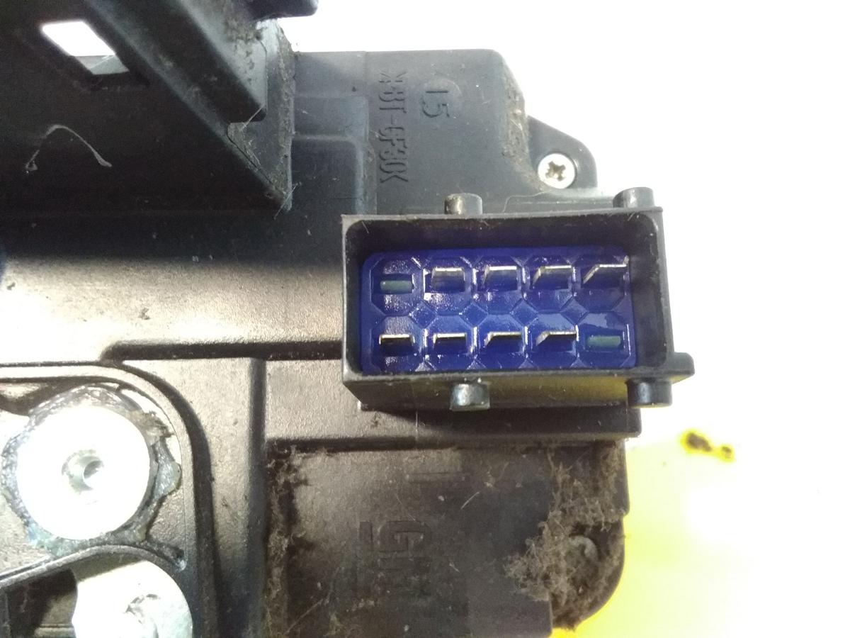Opel Vivaro A original Türschloß vorn links mit Zentralverriegelung 8Pins BJ2003