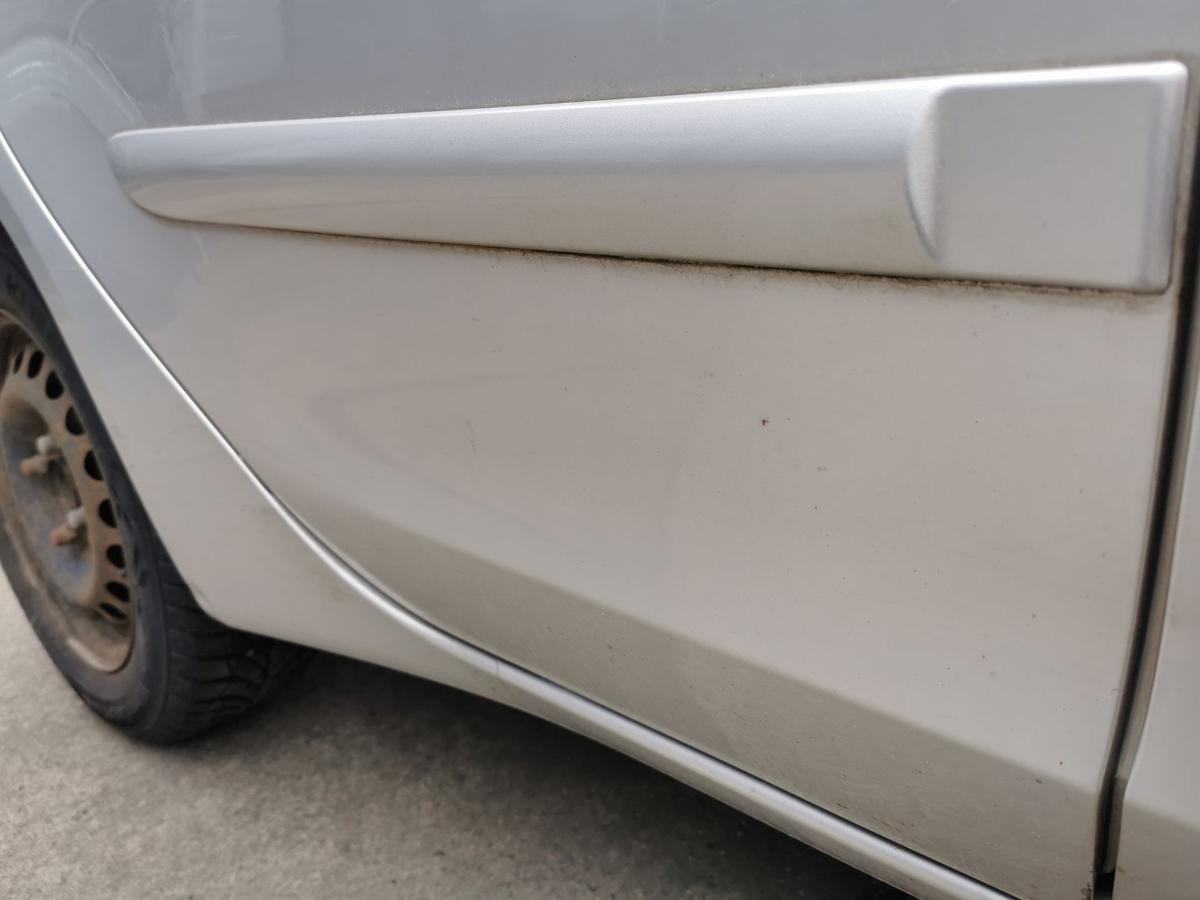 Mitsubishi Colt Z30 Tür Autotür Rohbautür Fondtür hinten rechts A50 Pure Silver