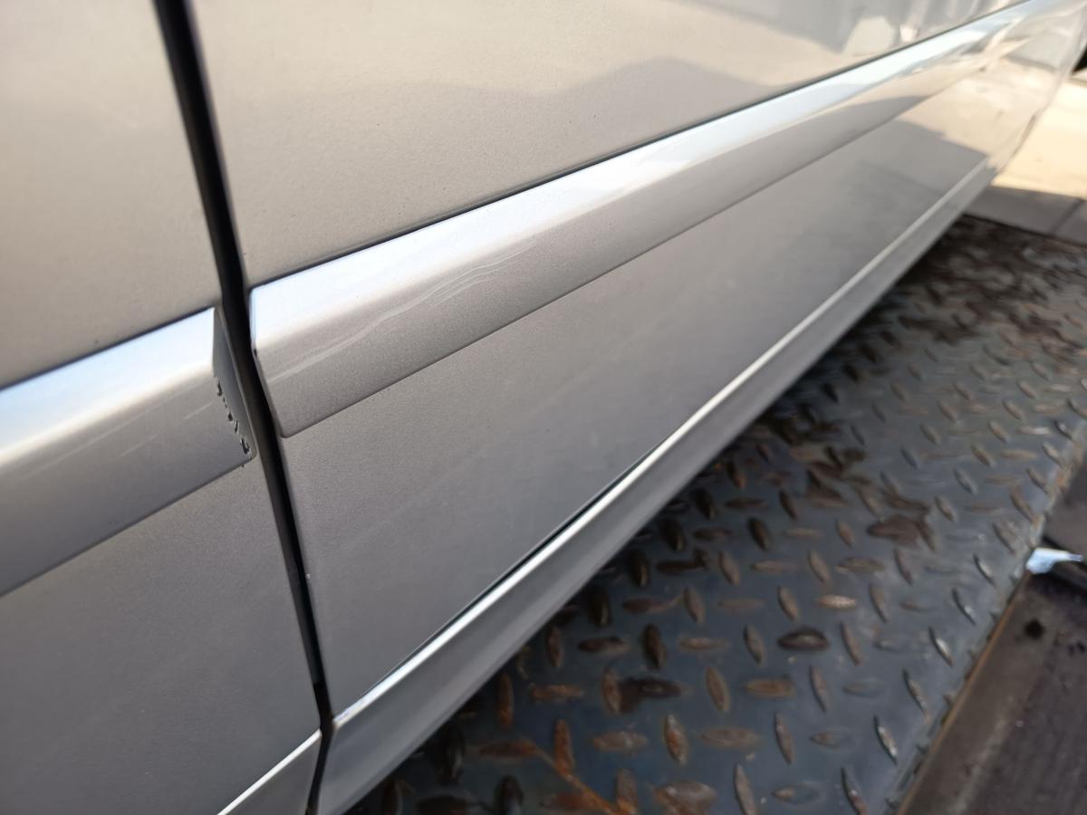 Audi A4 B6 original T&uuml;r vorn rechts Beifahrer Y7W Lichtsilber Bj 2003