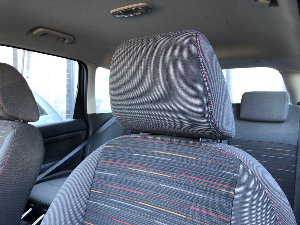 Ford C Max DM2 ab 07 Sitz vorn links Fahrersitz Stoff mit Muster Autositz