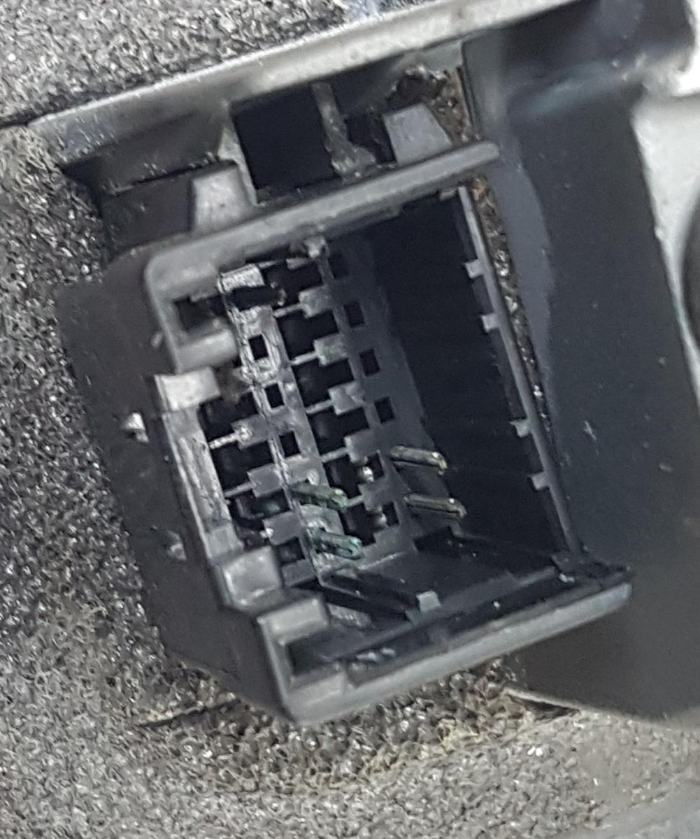 Opel Vivaro Außenspiegel rechts in unlackiert schwarz Bj2007 elektrisch 5 Pins