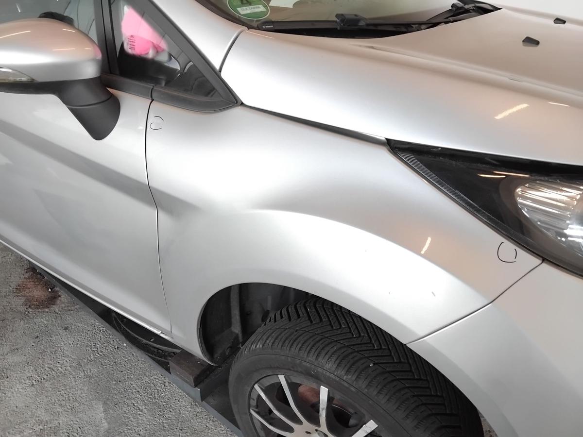Ford Fiesta JA8 original Kotfl&uuml;gel vorn rechts Polarsilbermetallic BJ2009
